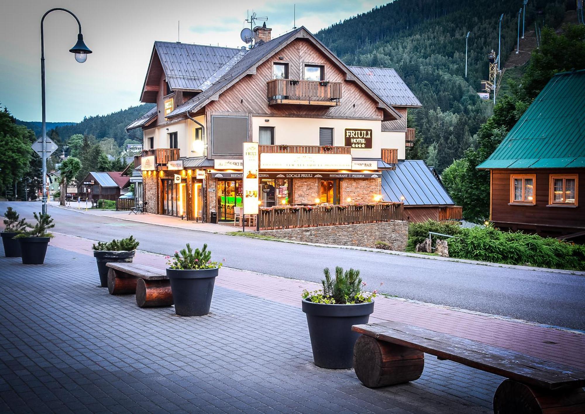 Hotel Friuli 哈拉霍夫 外观 照片